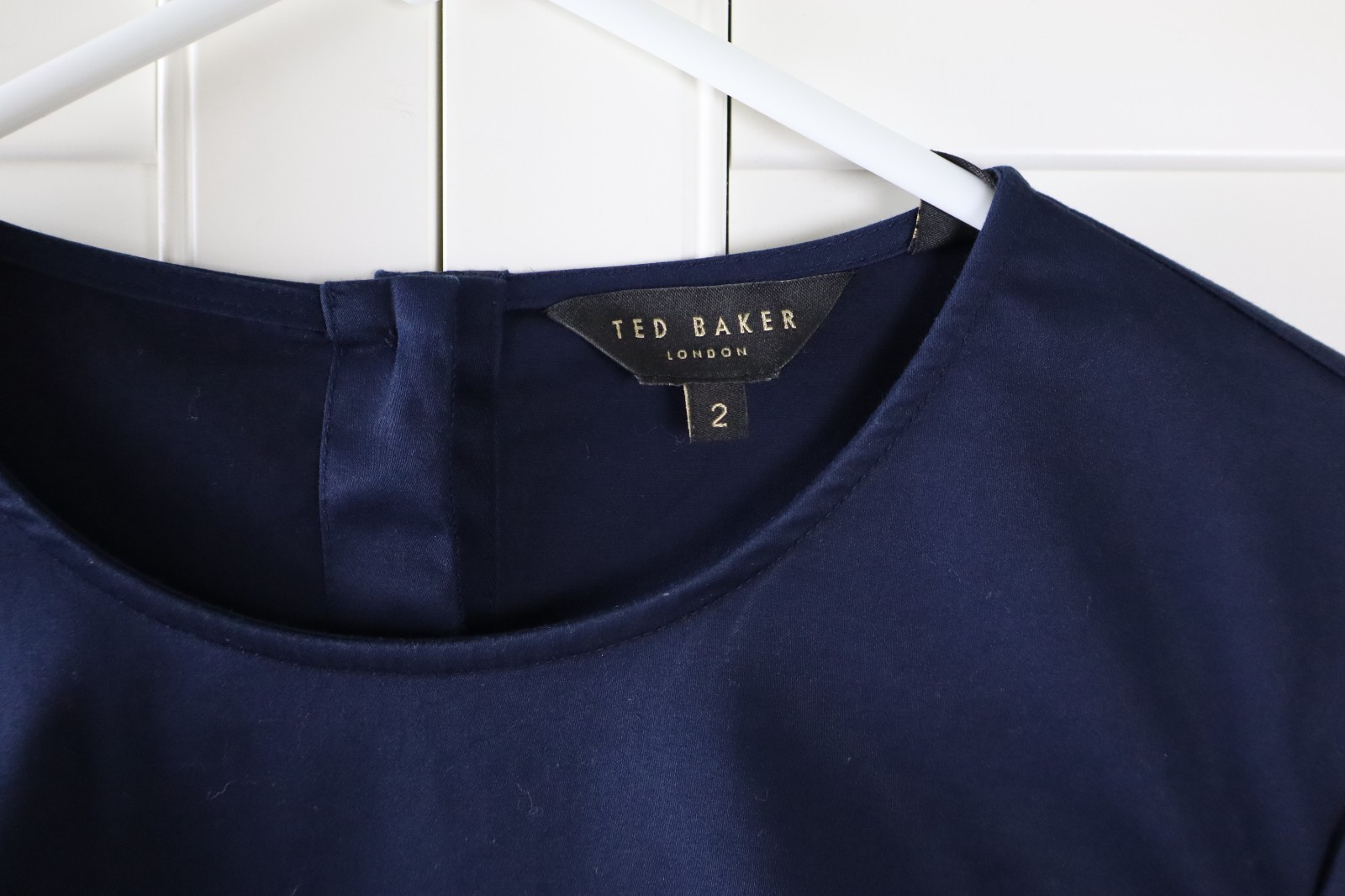 TED BAKER London $195 Navy Frolta Cottoned On Lace Sleeve Top Size 2 US 6