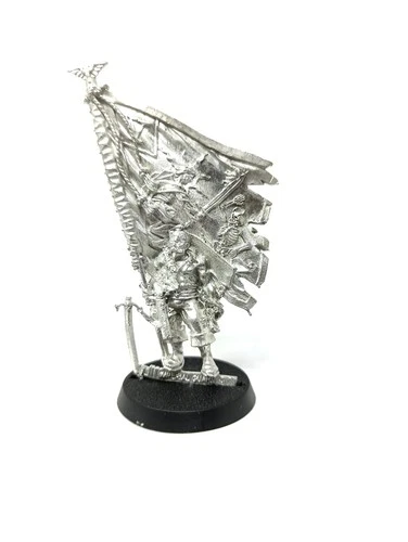 Warhammer 40K Astra Militarum Imperial Guard Vostroyan Firstborn Standard Bearer