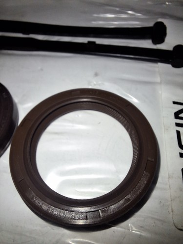 AISIN Cam And Crank Oil Seals Kit J Series V6 J35 - Picture 3 of 5