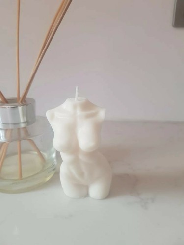 Woman body candle - Picture 2 of 2