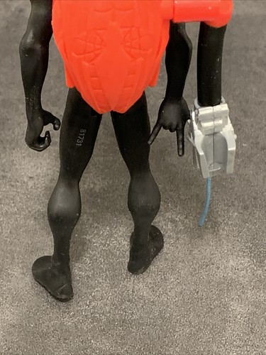 Figura de acción Hasbro de 5 pulgadas Miles Morales Spider-Man Web Shooter 2017 Marvel - Imagen 9 de 11