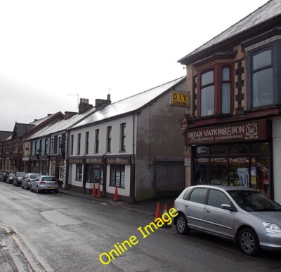 Photo 6x4 Bryan Watkins & Son DiY Centre, Pontypool Pontypool/Pont-y-pwl c2014