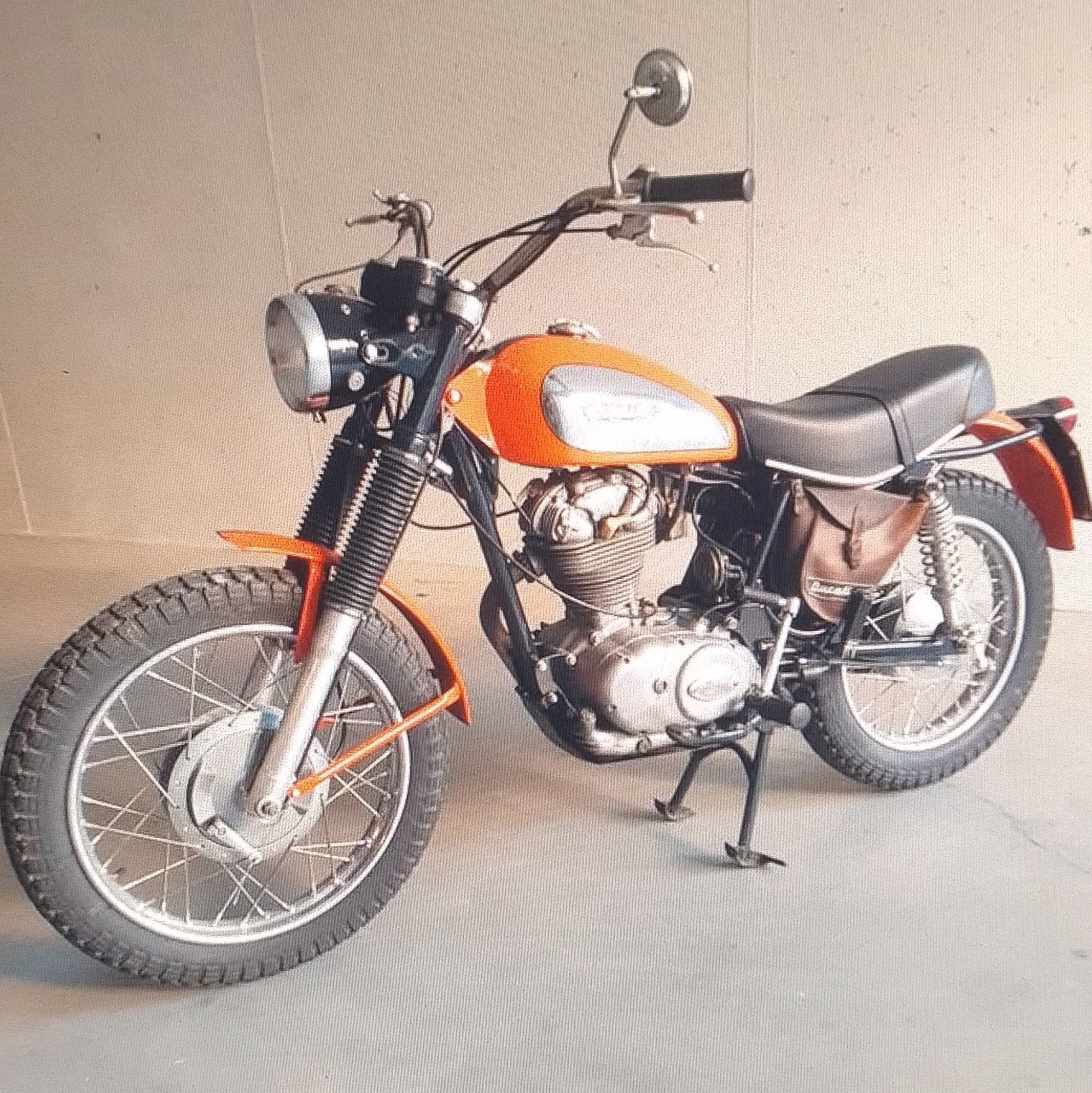Ducati Scrambler 350 - 1973 Bella foto 2