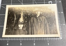 1920s Girls Paper HALLOWEEN Black Car Witch HATS Hat Costume Vtg Snapshot PHOTO