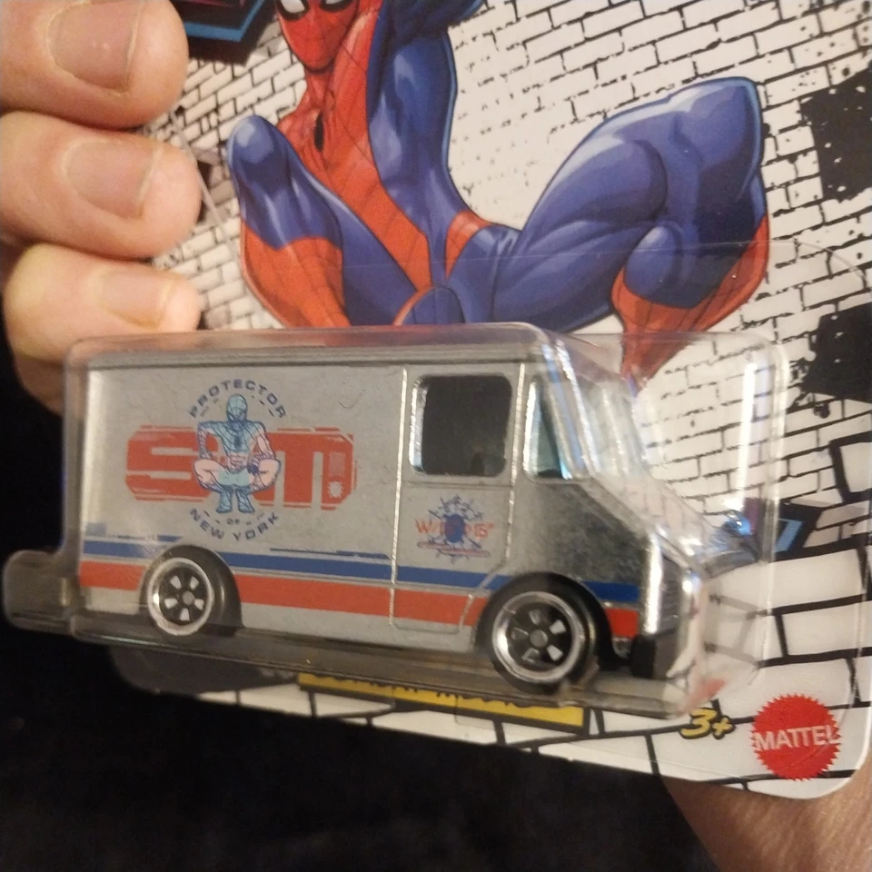 Hot Wheels Silver Series Marvel Spiderman Combat Medic 5/5 Foto 3 de 4