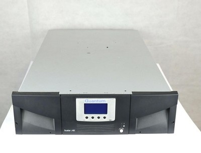 Quantum Scalar i40 - 2x LTO-5 SAS - Autoloader Library Bandlaufwerk