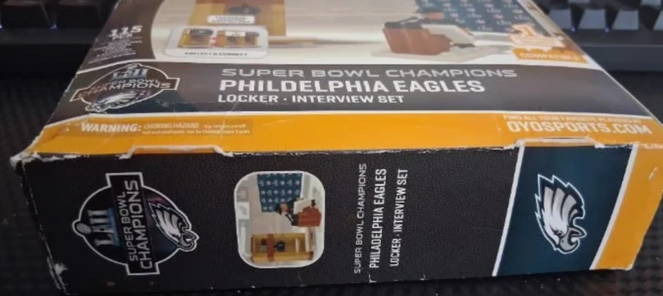 NIB Superbowl LII 52 Philadelphia Eagles Locker Interview NFL Building Block Set - Image 4 of 4