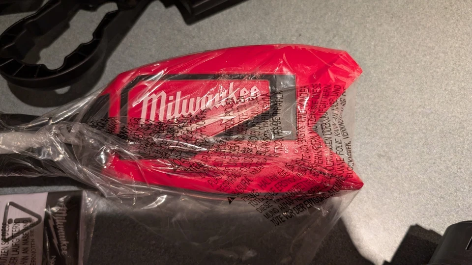 Milwaukee M18 BLLT-0 18V Brushless Line Trimmer Body Only - Image 3 of 4