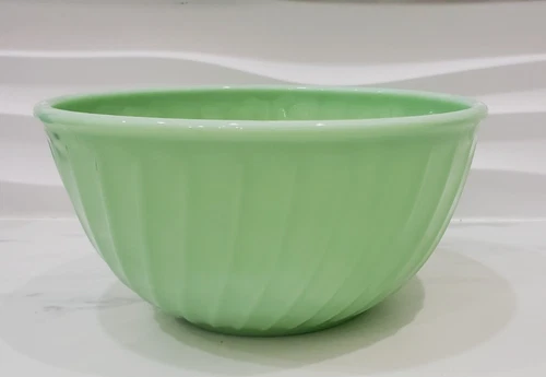 Vintage 1950’s Fire King Ware Green Jadeite Swirl 9” Mixing Bowl Made In USA MCM
