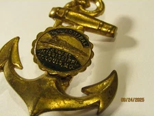 Vntg SS Admiral Steamboat Mississippi River St Louis Souvenir Metal Anchor Pin