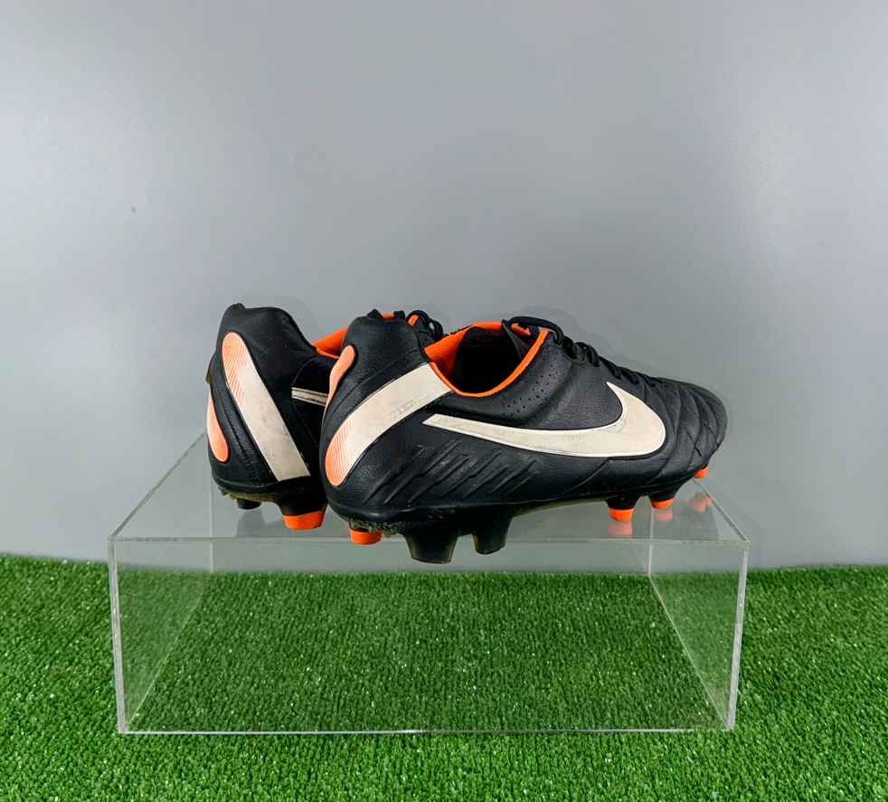 Nike Tiempo Legend IV FG 454316-018 US9 UK8 Black boots Cleats