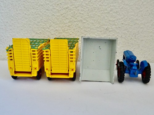MATCHBOX King Size K-11 Fordson Tractor & Farm Trailer + CORGI 58 Beast Carrier - Bild 7 von 11