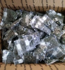 6400 MILITARY UNIFORM BUTTONS (OVER 8 LB)  GREAT FOR CAMO  SEWING CRAFTS