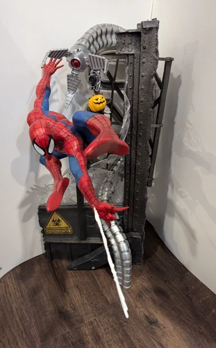Iron Studios 1/4 Scale Spiderman Legacy Statue