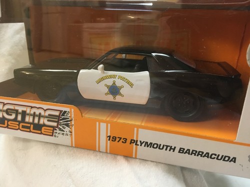 JADA 1973 PLYMOUTH BARRACUDA - HIGHWAY PATROL - BLACK AND WHITE 1/32nd - Picture 4 of 4