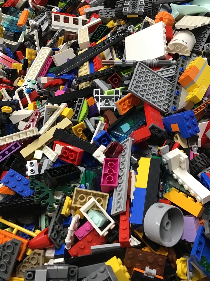 LEGO 200-10000 Pieces of Randomly Chosen Bricks Plates Parts & Pieces BULK - Image 4 of 4