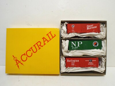 Accurail 3-Pack 3323 Fall Flag 40' AAR STEEL BOX CARS CB&Q GN NP KIT NOS (C837)