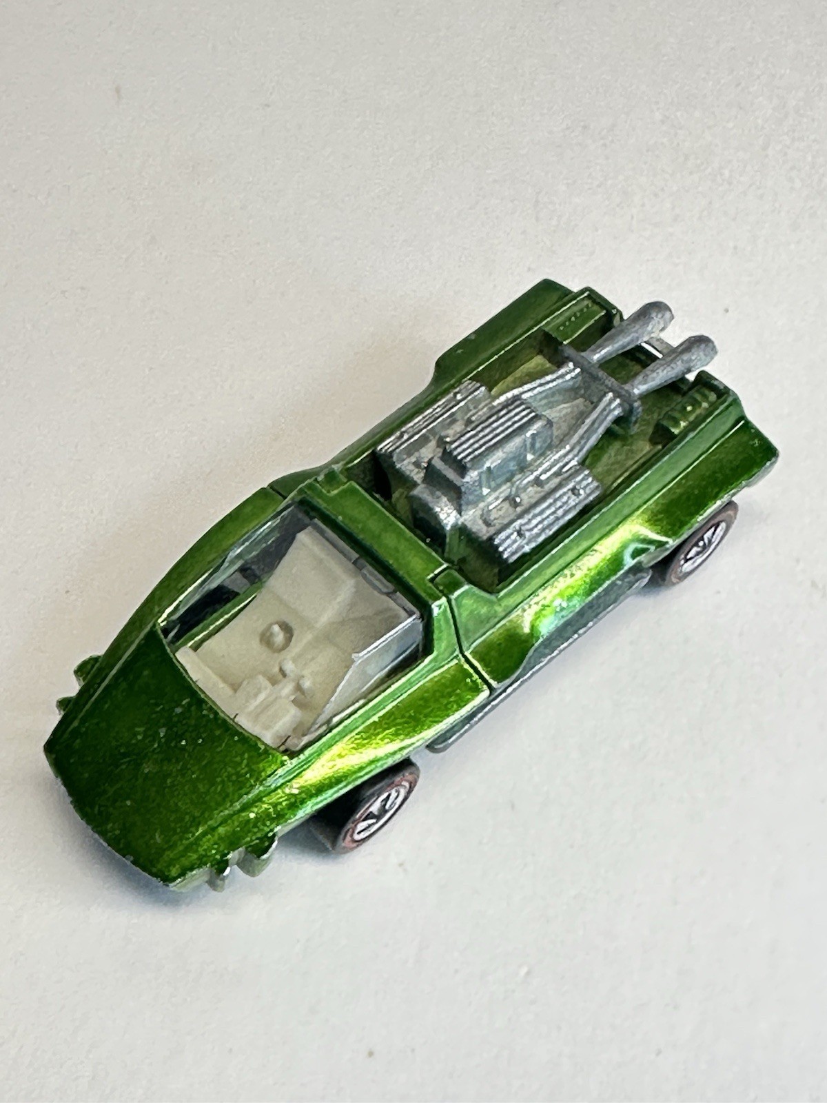 Foto 10 di 24
