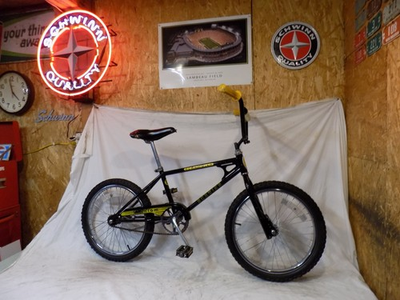 #ad 1981 SCHWINN SCRAMBLER PHANTOM BMX BIKE PREDATOR THRASHER OLD SCHOOL GT VINTAGE $299.95