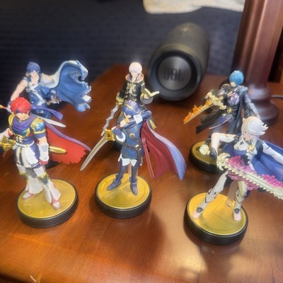6. X Amiibo  Nintendo Figurines inc. Super Smash Bros