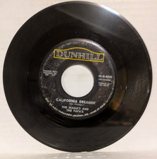 45 ~ Mamas & The Papas: "California Dreamin / Somebody Groovy" 1966 (G+)