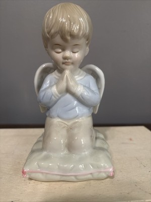 COMOS GIFTS PORCELAIN KNEELING BOY ANGEL W/LIGHTED FEATURE NOT INCLUDED 6 T