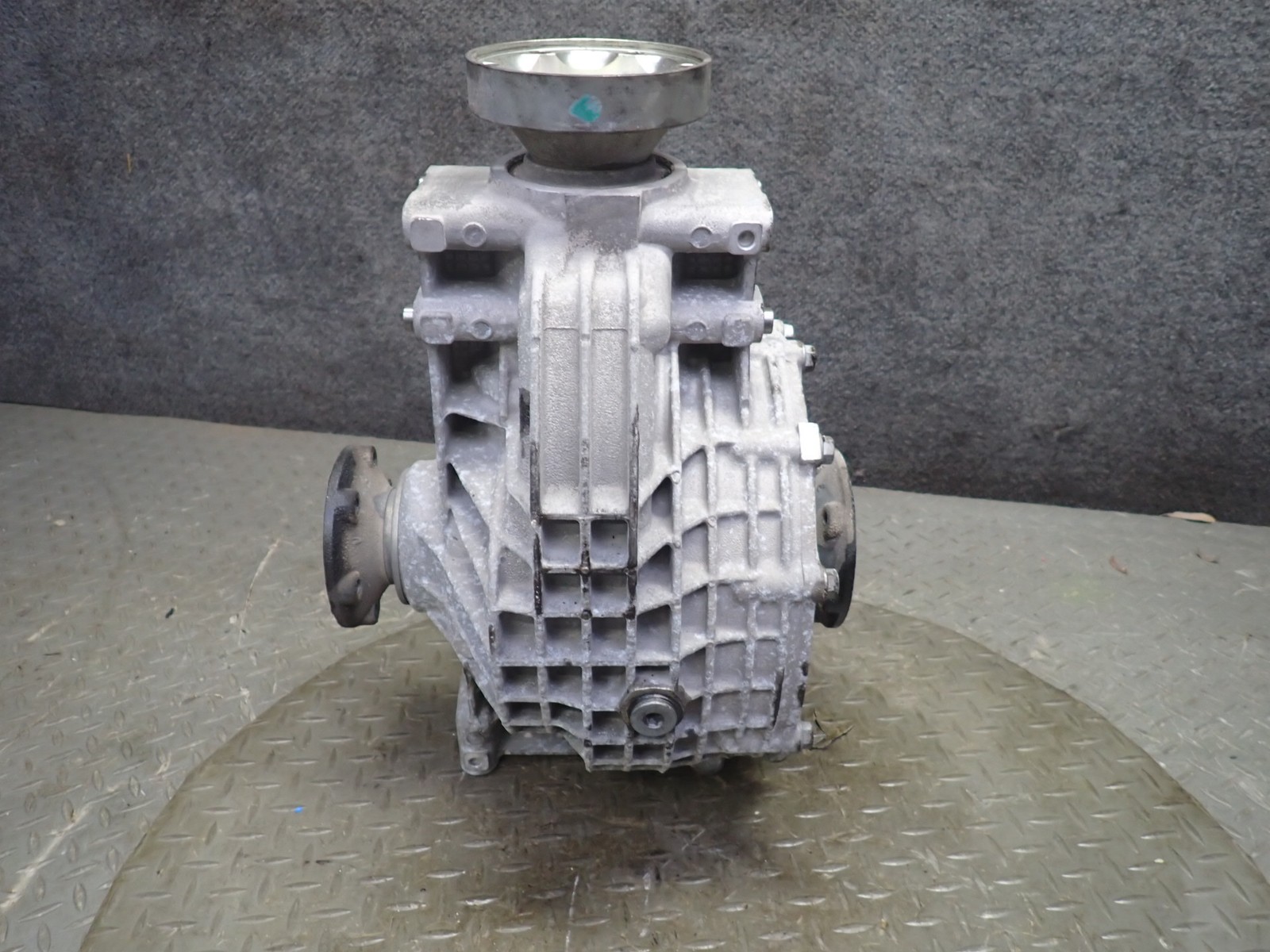2009-2012 MASERATI GRANTURISMO S M145 4.7L REAR DIFFERENTIAL CARRIER 39k MILES