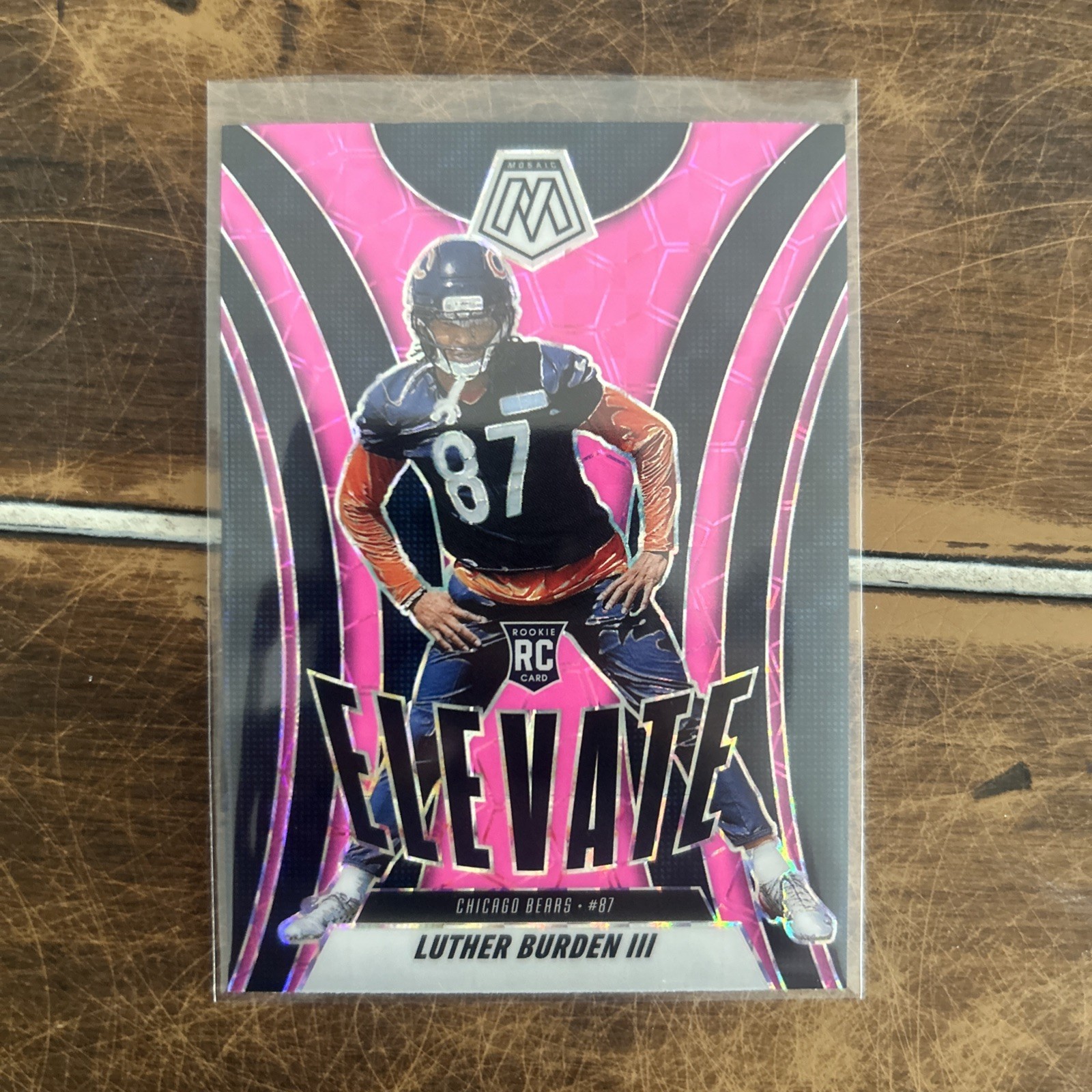 Luther Burden III 2025 Panini Mosaic Elevate Pink Fluorescent Prizm RC #7 Bears