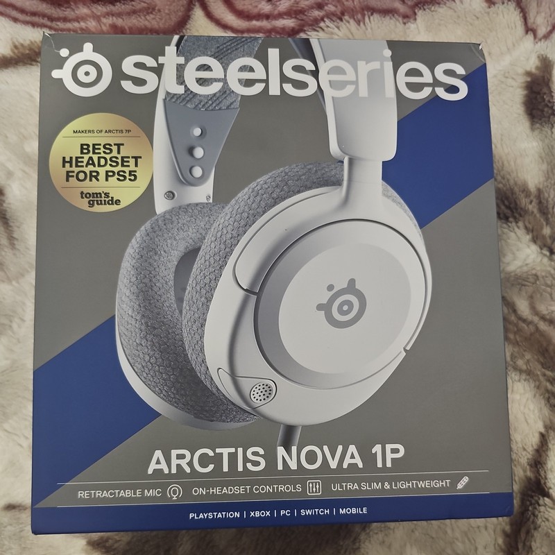 SteelSeries Arctis Nova 1p Over-Ear Gaming Headset Black, Microphone.