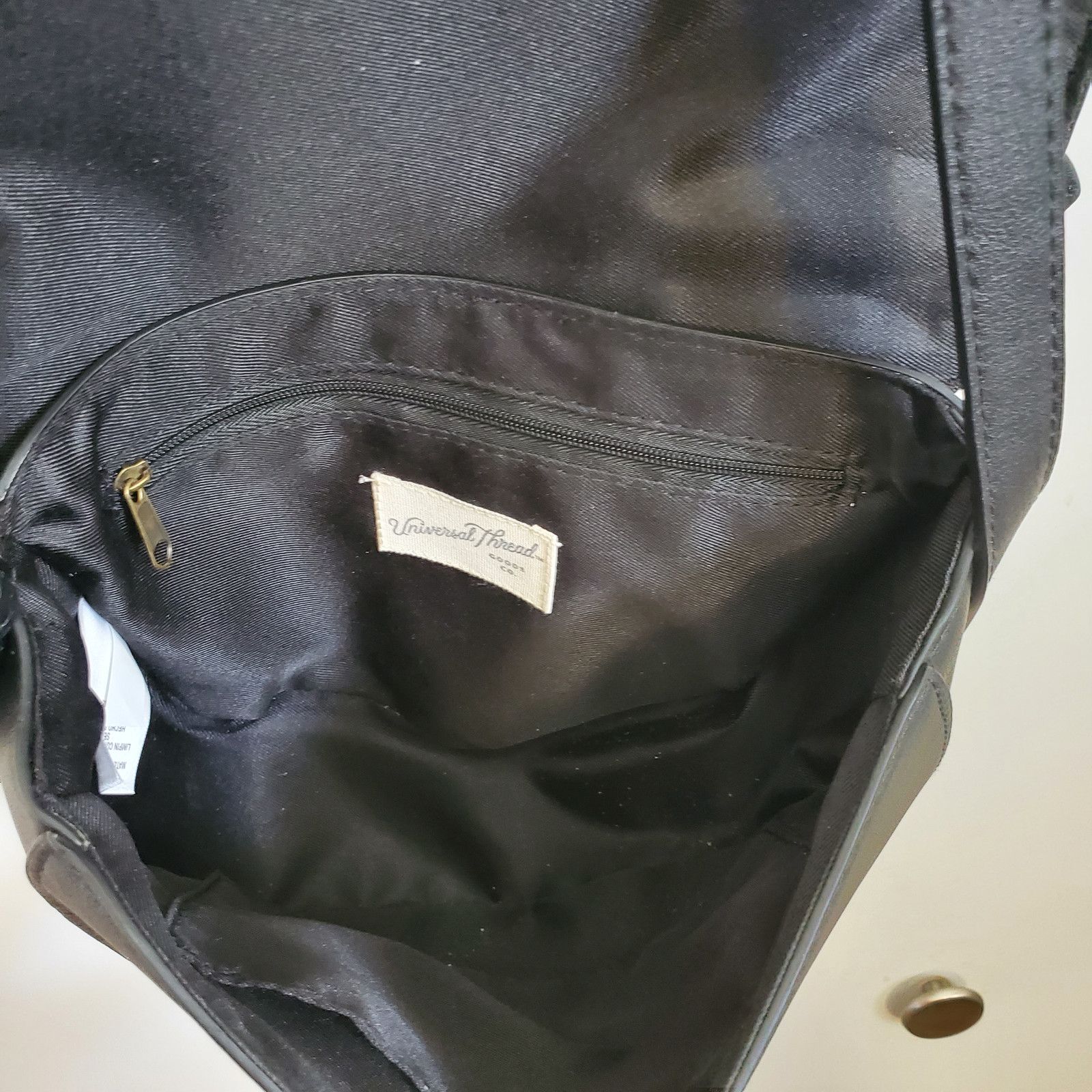 Universal Thread Black Small Crossbody Purse - image 4