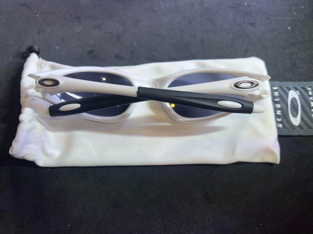 小物 Rare Oakley MINUTE Silver Sunglasses NOS Oakley Minute FMJ 5.56 Silver, G30 Lenses, #04-099
