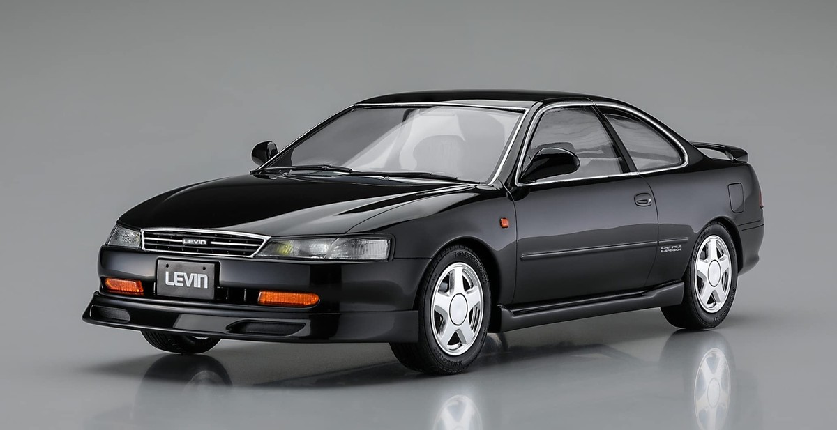 Toyota Corolla Levin AE101 GT APEX 1:24 Plastic Model Kit