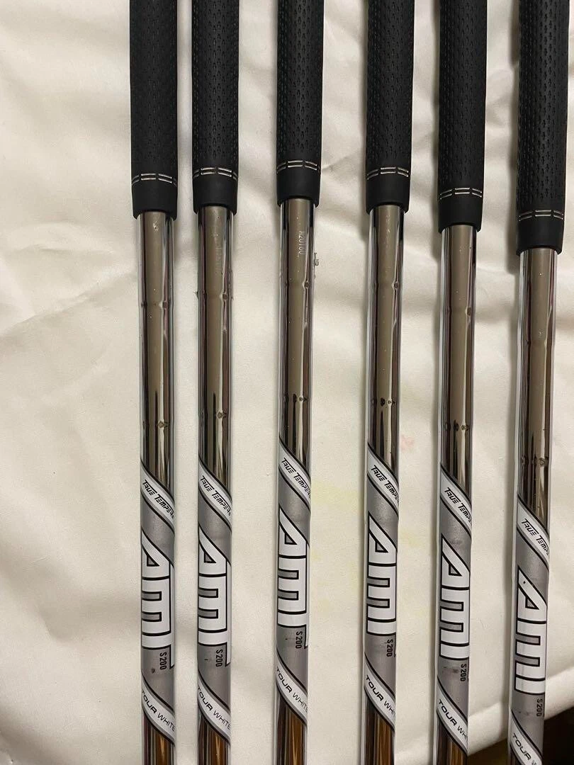 Titleist 620 MB Iron Set 5-Pw 6Pcs Shaft Dynamic Gold Tour White