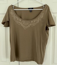 TOP by CHAPS Beige Tan Scoop Neck Tee Shirt w Embroidered Detail 100%Cotton Sz L