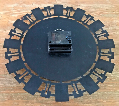 Vintage Metal Electric Wall Clock Midcentury Roman Numerals Brutalist Diecut - Picture 5 of 6