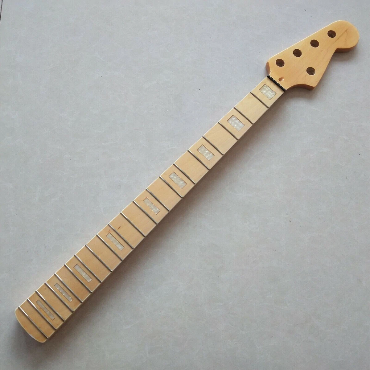5 Strings Bass Guitar Flash Gold Bass Maple Neck Shell Inlay White
