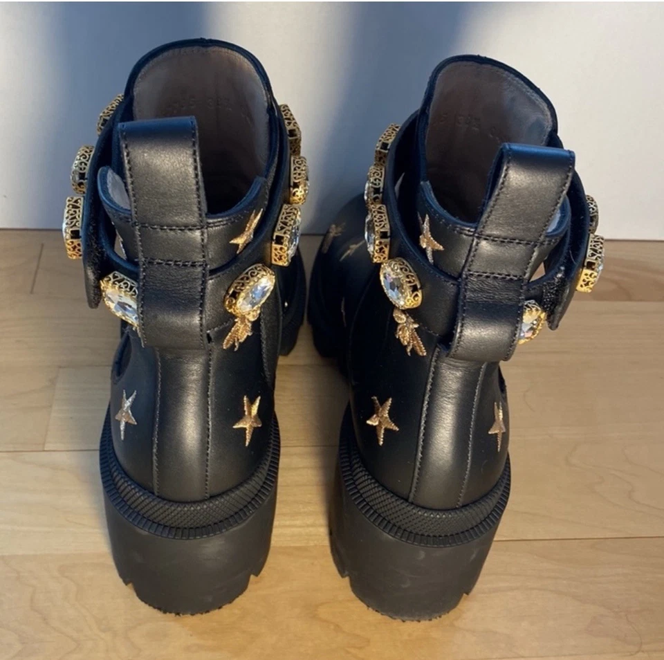 Gucci Estrellas y Abeja Botines Cuero Bordado Con Cinturón Negro 39EU 9/9.5 EE. UU. Foto 3 de 4