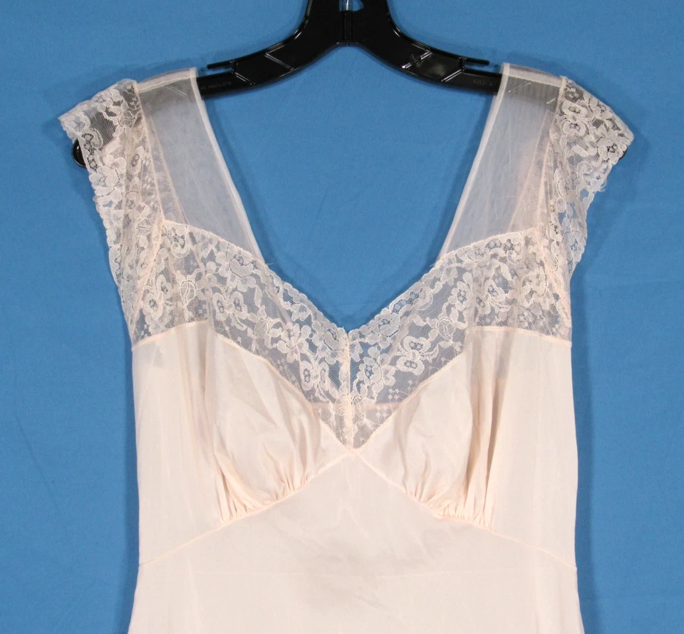 Camisón de salón vintage Vanity Fair fino de nailon rosa pálido encaje floral transparente talla 34 Foto 2 de 4