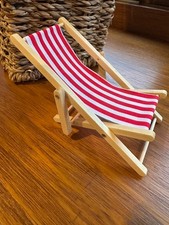 New miniature deck chair red & white stripes wooden 7.5 cm x 5cm for Dolls House