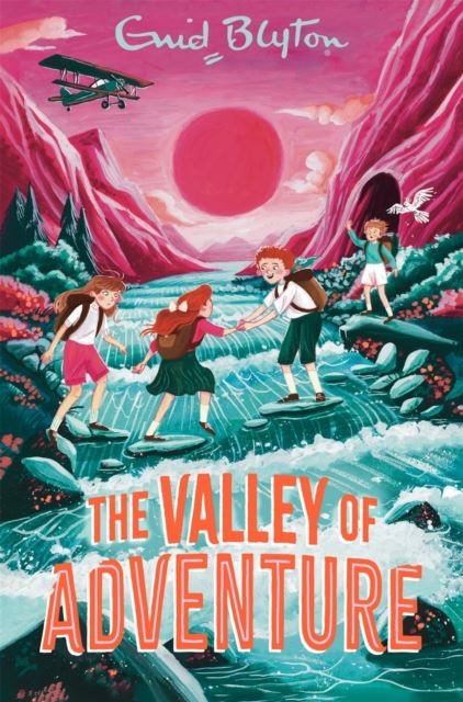 The Valley of Adventure by Enid Blyton Paperback