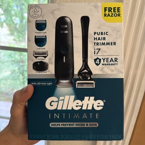 Gillette i7 Intimate Men’s Premium Pubic Hair Trimmer with Intimate Razor Body
