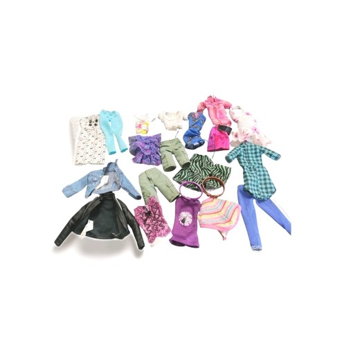 Lot Spin Master Liv Doll Mixed Clothing Lot Jackets Pants Shirts Dresses - Picture 13 of 13