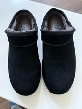 UGG Classic Slipper Women  s Size 8 New no Box
