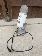 Blue Yeti Professional Multi-Pattern USB Condenser Microphone - Slate