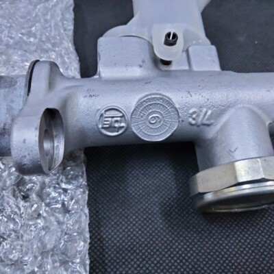 ルネセル High Quality Cast Iron Bare Cylinder Head for Caterpillar