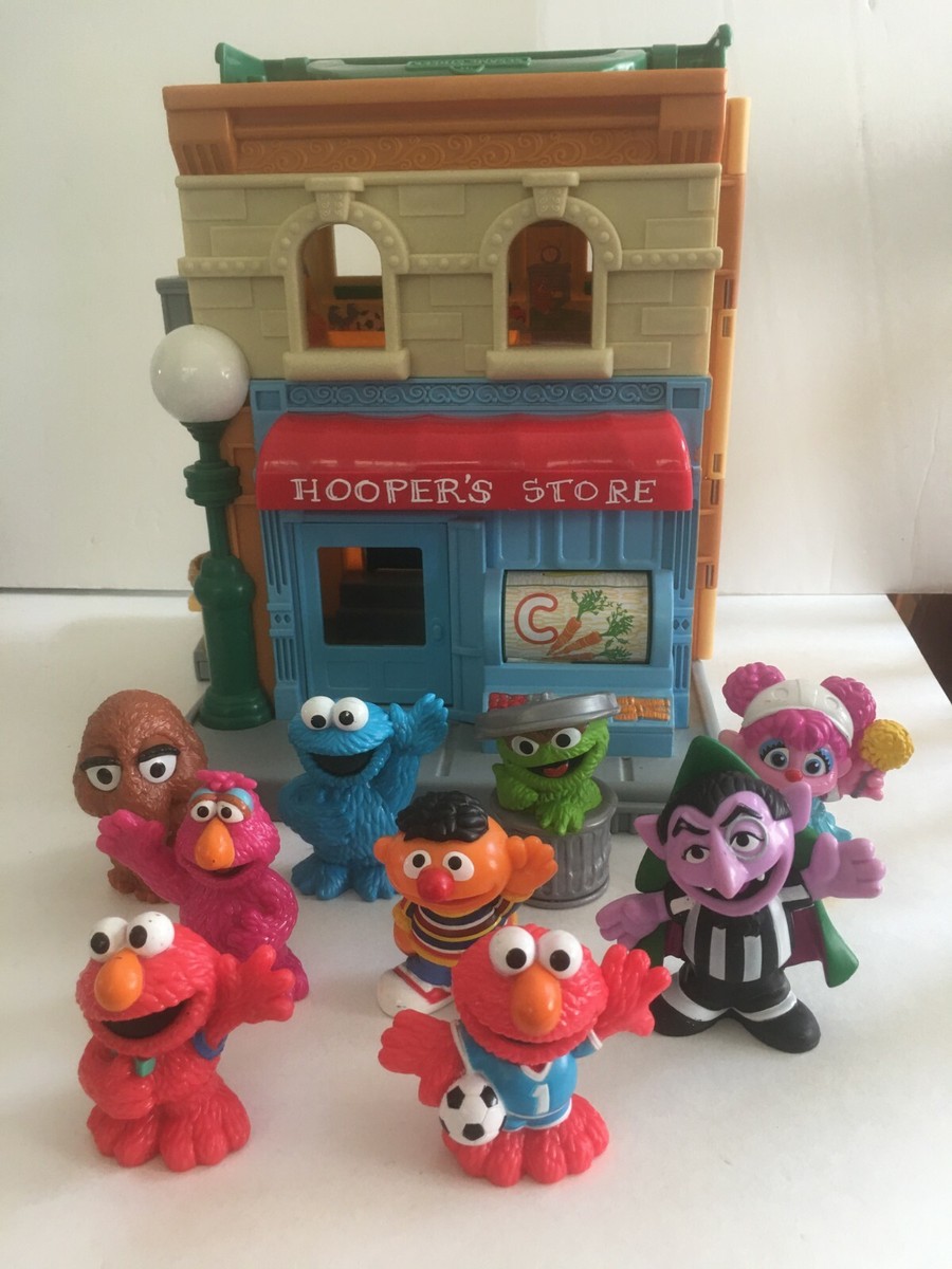 Hasbro Sesame Street 123 Neighbor Playset Mr Hooper's Store Figures