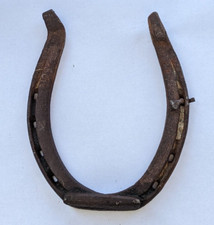 Used horse shoe primitive rustic western decor 6 x 4 7/8 in