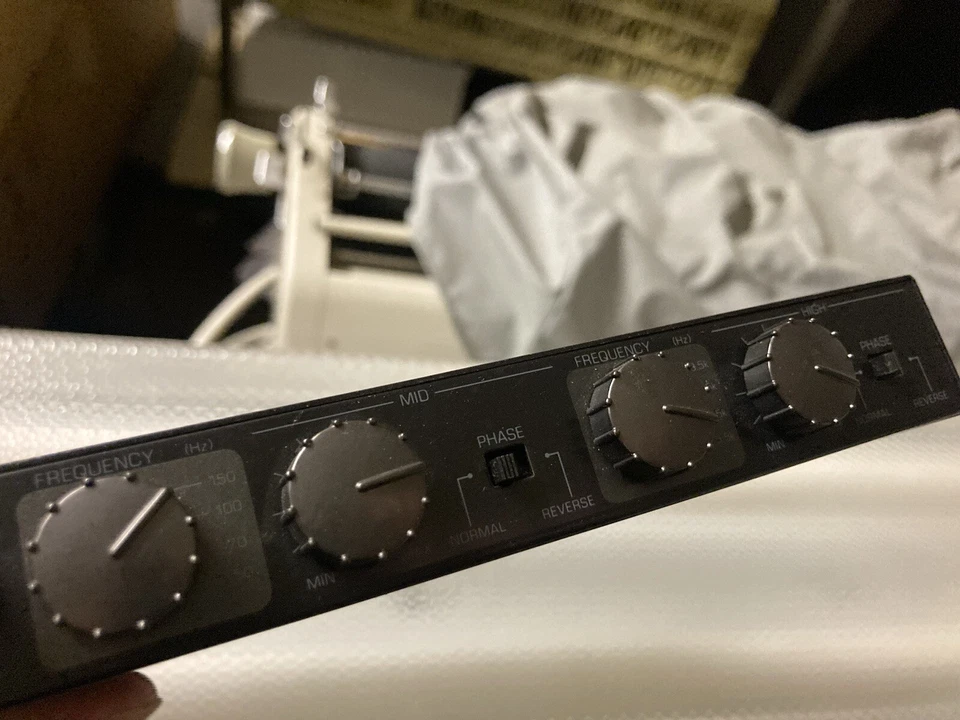 Clarion MCD-250 3 way electronic crossover - Bild 2 von 4