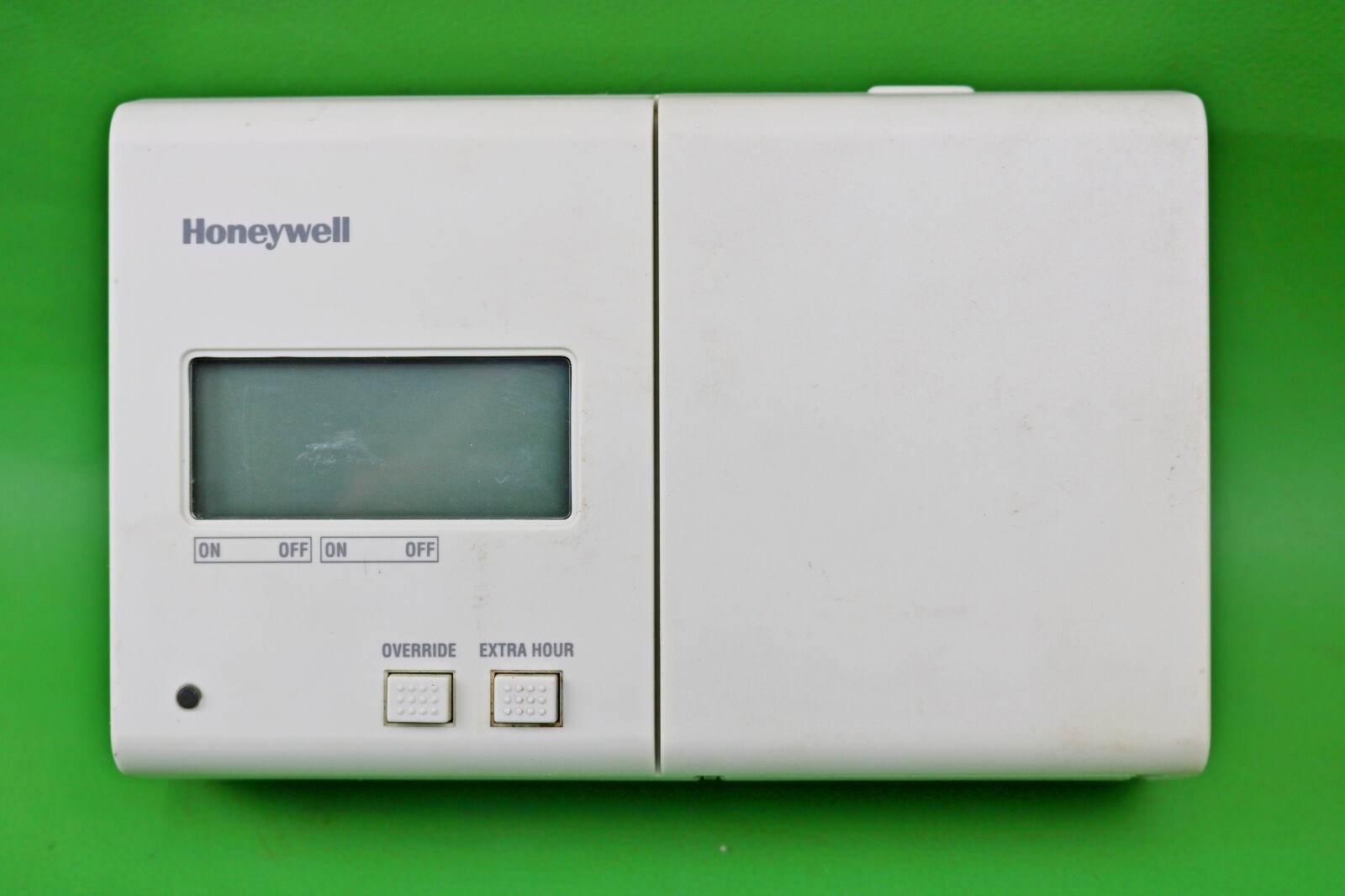Honeywell ST6100S1000 24 Hour Timeswitch - No Backplate (A776)