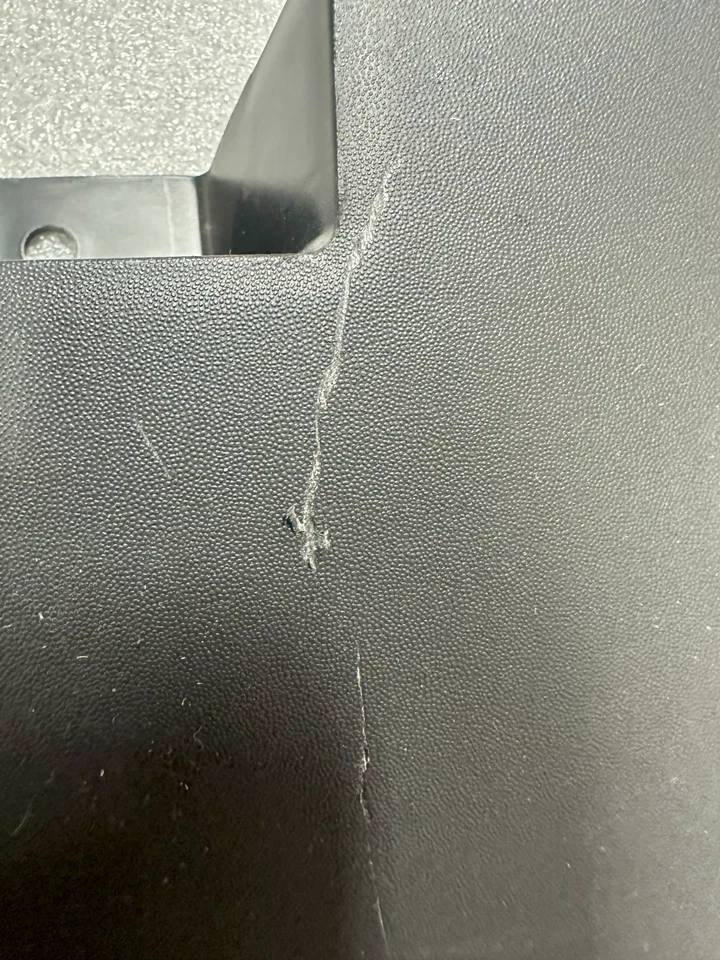 New OEM Mopar Panel Lower Bumper Deflector 2011-2017 Jeep Patriot 68091531AA - Imagem 3 de 4